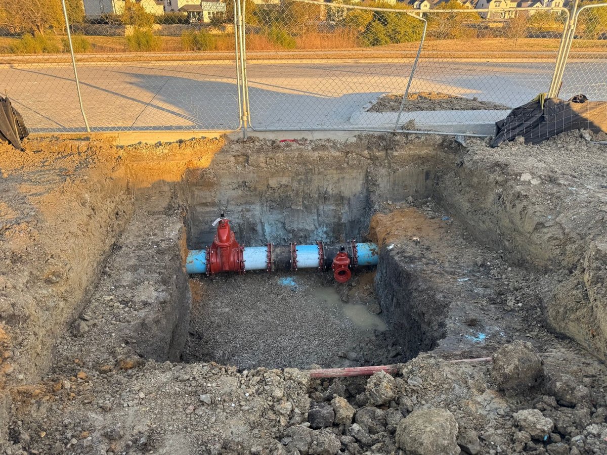 Fireline valve assembly installed in open trench